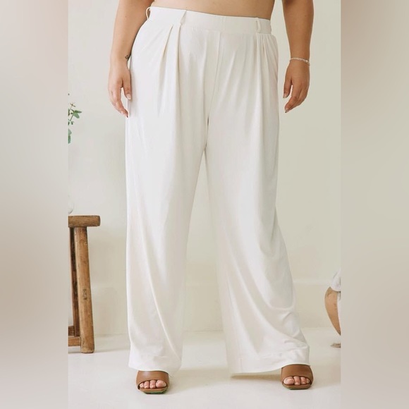 ISO Looking for the Leze Bailey pants szS ivory - Picture 1 of 1